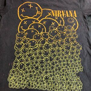 NWOT: Officially Licensed Nirvana Graphic T-Shirt Unisex Size Medium